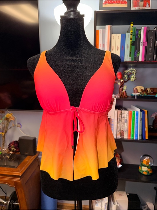 Bar III Other - Bar III Ombre Pink to Orange Ruffle Tankini Top